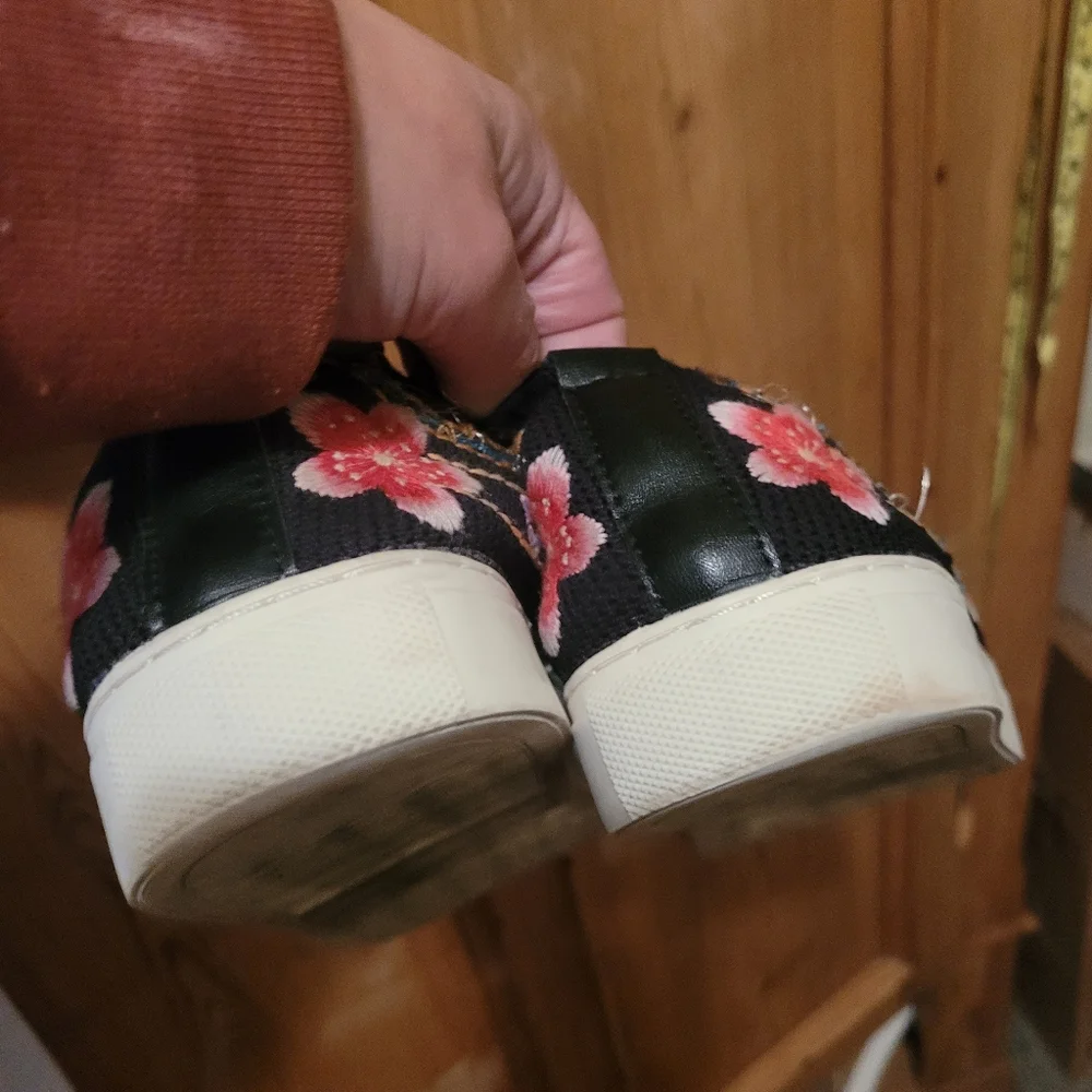 Johnny Was 8.5 Festival Floral Embroidered Slip-On Shoes - Picture 4 of 7